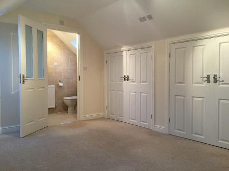 2 bedroom Flat for sale in Oulton Road, Stone, ST15