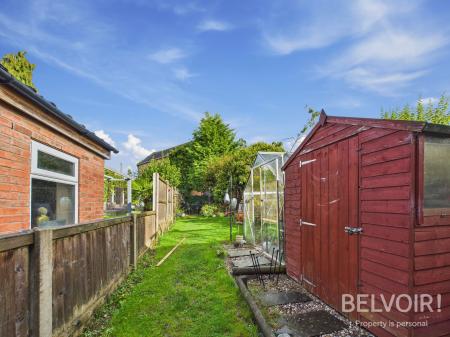 2 bedroom Terraced House for sale in Victoria Street, Stone, ST15