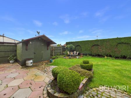 3 bedroom Detached house for sale in Heather Crescent, Meir Heath, Stoke On Trent, ST3