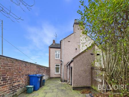 2 bedroom Terraced House for sale in West Brampton, Newcastle Under Lyme, ST5