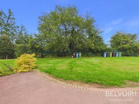 3 bedroom Town house to let in Navigation Loop, Stone, ST15