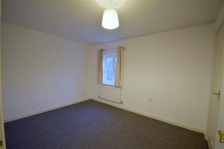 3 bedroom Town house to let in Navigation Loop, Stone, ST15