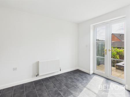 3 bedroom Town house to let in Navigation Loop, Stone, ST15