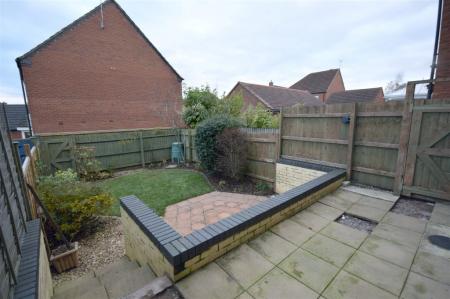 3 bedroom Town house to let in Navigation Loop, Stone, ST15