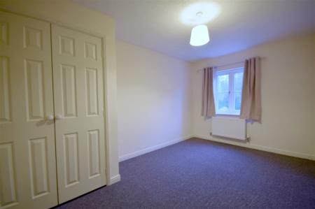 3 bedroom Town house to let in Navigation Loop, Stone, ST15