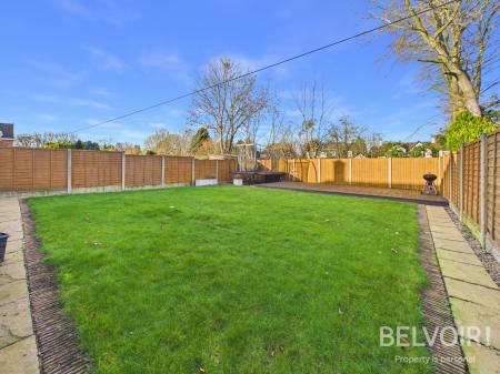 4 bedroom Detached house for sale in Clevedon Avenue, Stafford, ST17