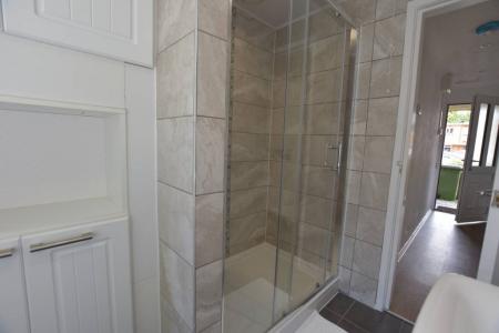 1 bedroom Flat to let in West Close, Walton, Stone, ST15