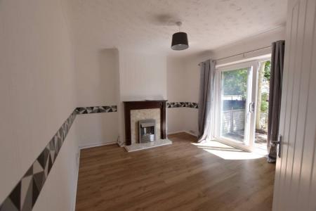 1 bedroom Flat to let in West Close, Walton, Stone, ST15
