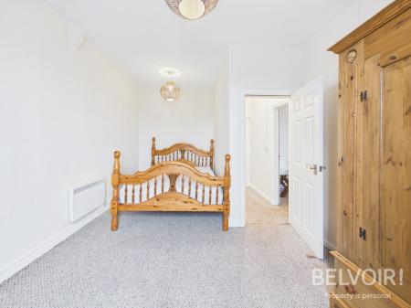 2 bedroom Flat to let in Market Place, Uttoxeter, ST14