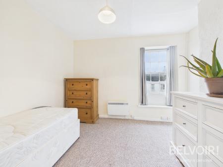 2 bedroom Flat to let in Market Place, Uttoxeter, ST14