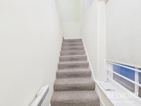 2 bedroom Flat to let in Market Place, Uttoxeter, ST14