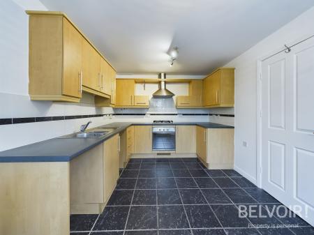 4 bedroom Town house to let in Navigation Loop, Stone, ST15