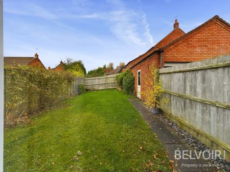 4 bedroom Town house to let in Navigation Loop, Stone, ST15