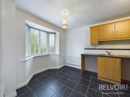 4 bedroom Town house to let in Navigation Loop, Stone, ST15