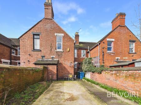 4 bedroom Terraced House for sale in Friars Road, Stafford, ST17