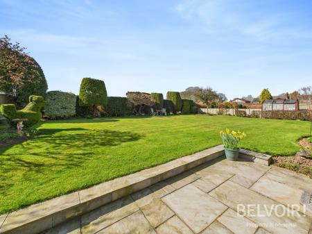 4 bedroom Detached house for sale in Diamond Ridge, Barlaston, ST12