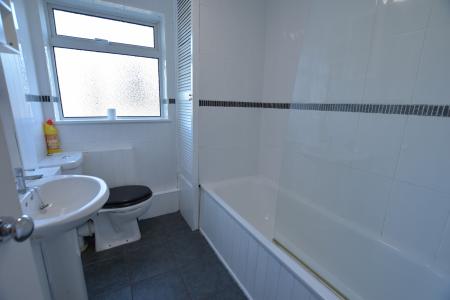 1 bedroom Flat to let in Green Close, Stone, ST15