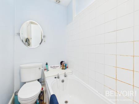 2 bedroom Terraced House to let in Station Road, Stone, ST15