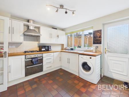 2 bedroom Terraced House to let in Station Road, Stone, ST15