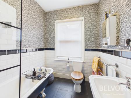 4 bedroom Terraced House for sale in Lower Oxford Road, May Bank, Newcastle Under Lyme, ST5