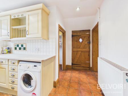 2 bedroom Terraced House to let in Stafford Road, Stone, ST15