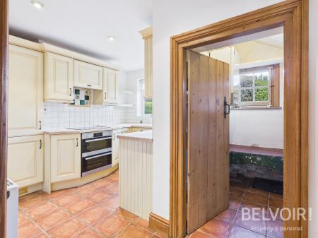 2 bedroom Terraced House to let in Stafford Road, Stone, ST15