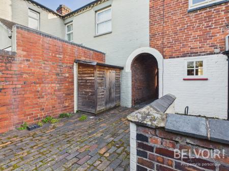 2 bedroom Terraced House to let in Stafford Road, Stone, ST15