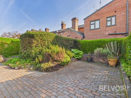2 bedroom Terraced House to let in Stafford Road, Stone, ST15