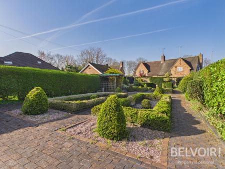 2 bedroom Terraced House to let in Stafford Road, Stone, ST15
