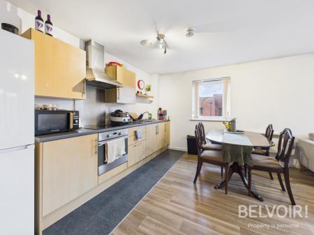 2 bedroom Flat for sale in Penstock Drive, Stoke On Trent, ST4