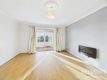 2 bedroom Town house to let in Chestnut Grove, Stone, ST15