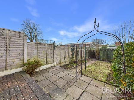 2 bedroom Town house to let in Chestnut Grove, Stone, ST15