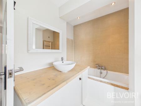 4 bedroom Semi-detached house to let in Ridgeway Drive, Blythe Bridge, ST11