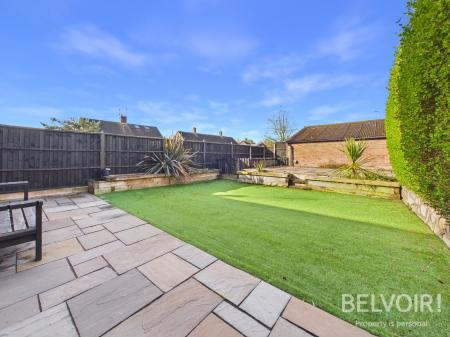 4 bedroom Semi-detached house to let in Ridgeway Drive, Blythe Bridge, ST11