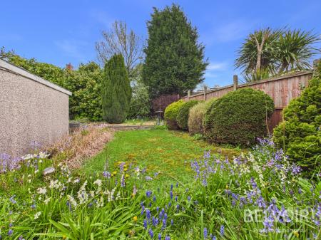 2 bedroom Bungalow for sale in Balmoral Close, Stoke On Trent, ST4