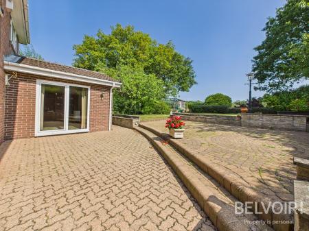 4 bedroom Detached house for sale in New Close Avenue, Forsbrook, Stoke On Trent, ST11