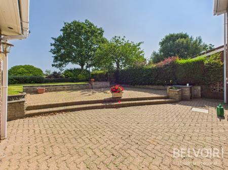 4 bedroom Detached house for sale in New Close Avenue, Forsbrook, Stoke On Trent, ST11