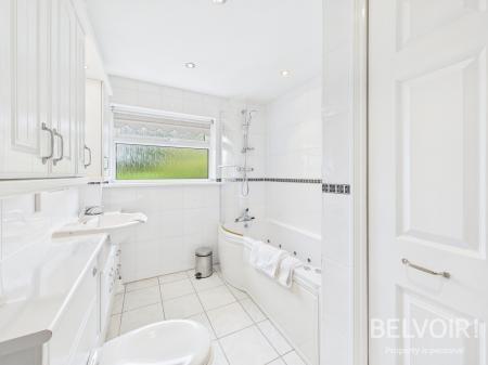 4 bedroom Detached house for sale in New Close Avenue, Forsbrook, Stoke On Trent, ST11
