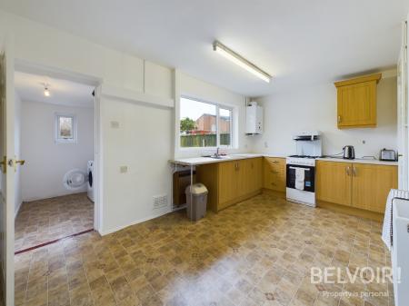 2 bedroom Terraced House to let in The Hempbutts, Stone, ST15