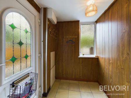 2 bedroom Terraced House to let in The Hempbutts, Stone, ST15