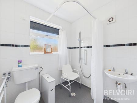 3 bedroom Town house for sale in Ashlands Road, Newcastle Under Lyme, ST4