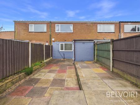 2 bedroom Terraced House to let in The Hempbutts, Stone, ST15