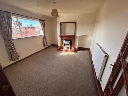 1 bedroom Flat to let in Green Close, Walton, Stone, ST15