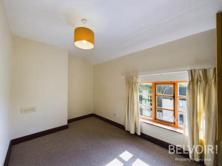 3 bedroom Terraced House to let in Newcastle Road, Stone, ST15