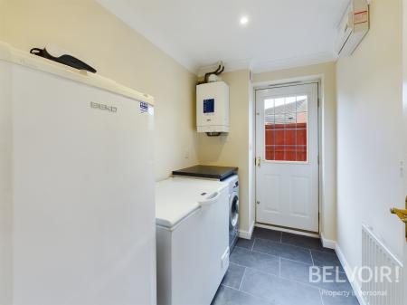 4 bedroom Detached house to let in Harecastle Bank, Meaford, Stone, ST15