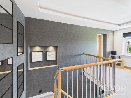 4 bedroom Semi-detached house for sale in Eleanor Place, Westlands, Newcastle Under Lyme, ST5