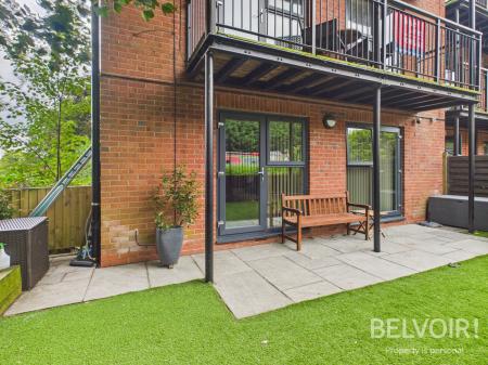 2 bedroom Flat for sale in Limelock Court, Stone, ST15
