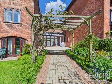 1 bedroom Flat to let in Stafford Street, Stone, ST15