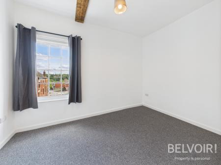 2 bedroom Flat to let in Market Place, Uttoxeter, ST14