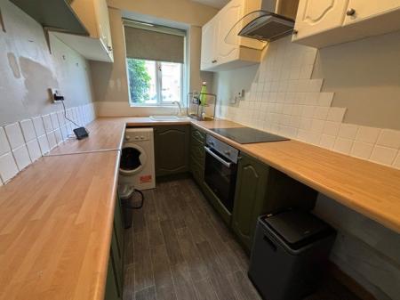 1 bedroom Flat to let in Walton Way, Stone, ST15